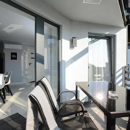 Apartment Prestige 2 *